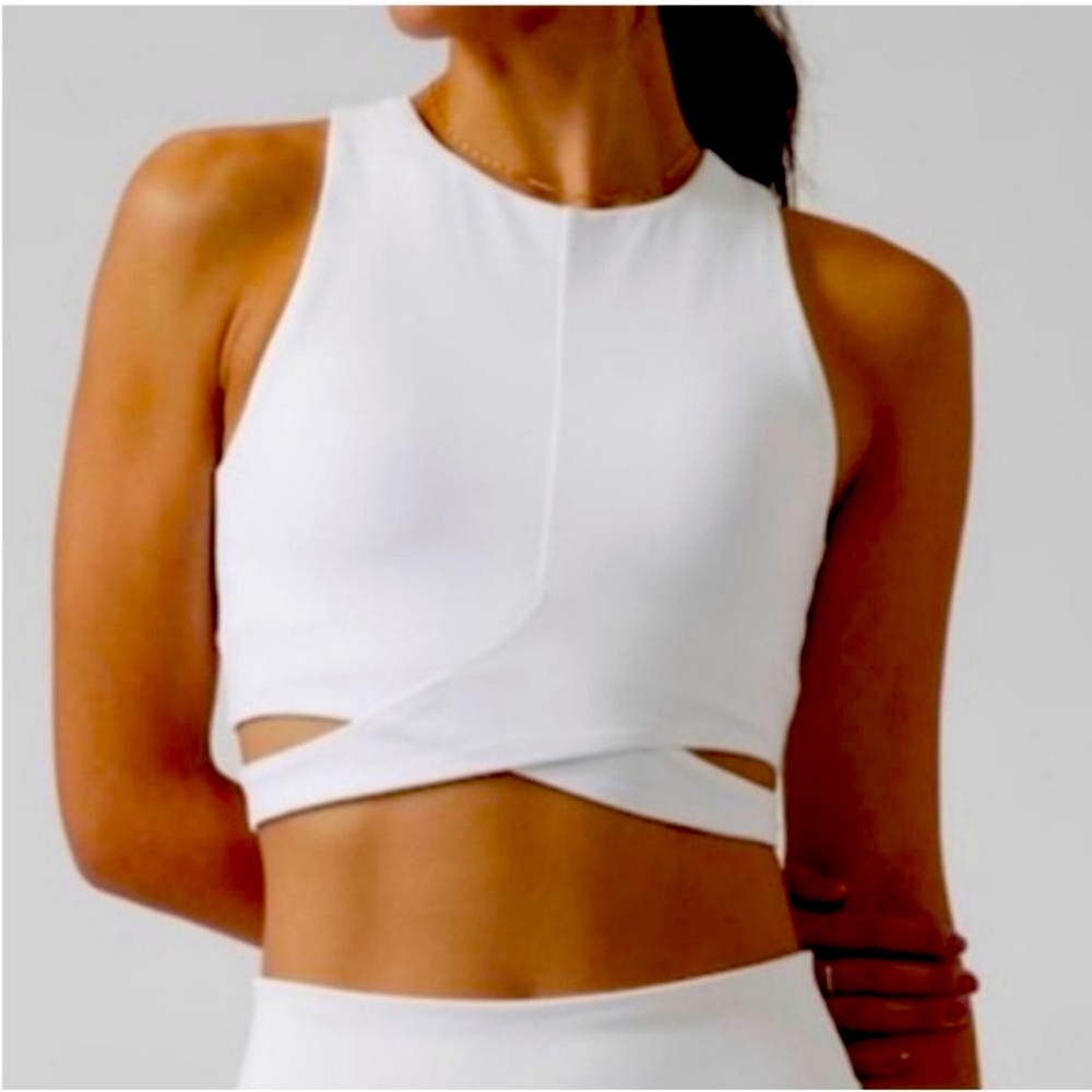 Athleta Conscious Cut Out Crop D-DD